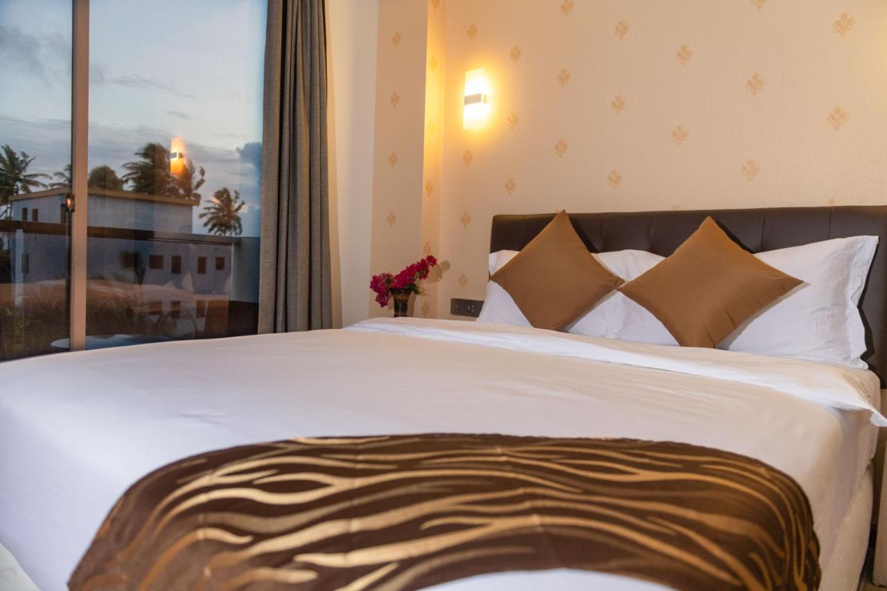 Ari Grand Hotel & Spa Dhangethi Ngoại thất bức ảnh